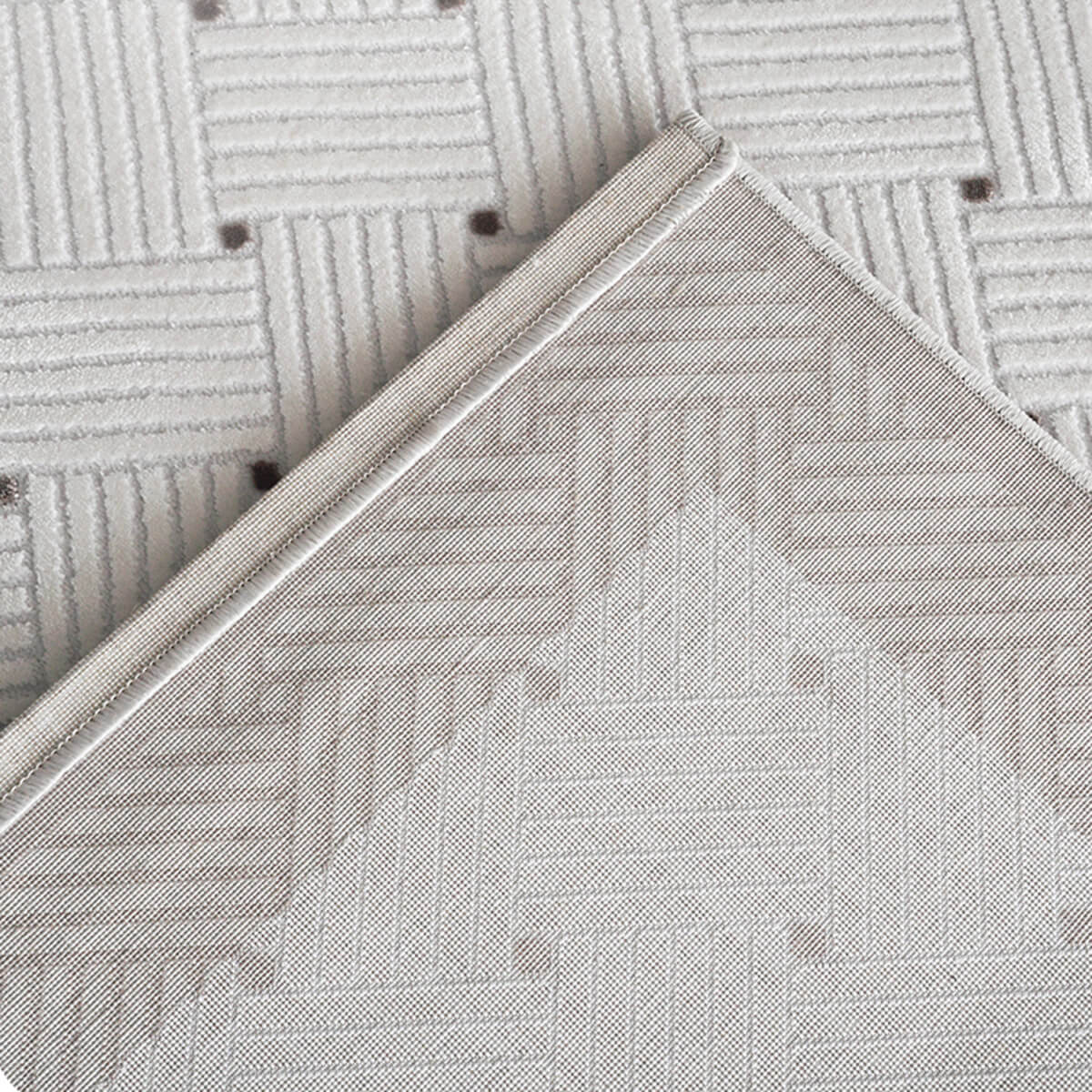 Square polypropylene rug - image 6